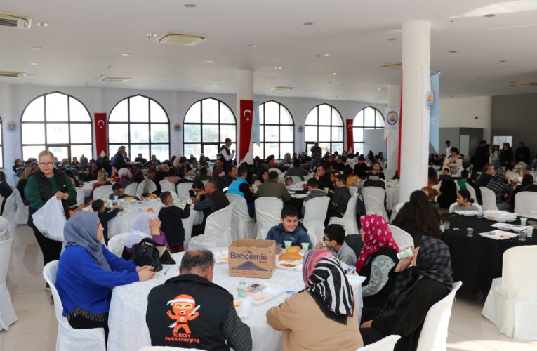 TOROSLAR’DA, DEPREMZEDE VATANDAŞLAR İÇİN DAYANIŞMANIN EN GÜZEL ÖRNEĞİ