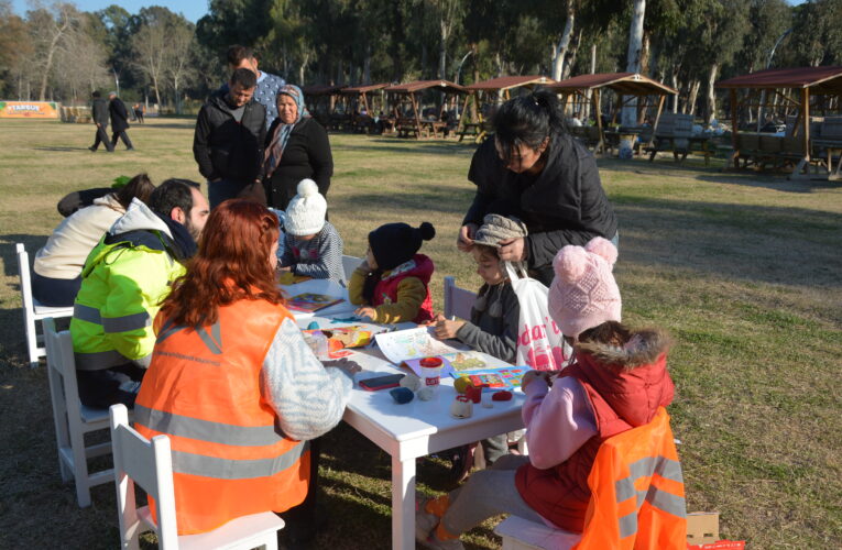 TARSUS’TA TAHSİS EDİLEN 2 AYRI NOKTADA MERSİN BÜYÜKŞEHİR EKİPLERİ DEPREMZEDELERİ AĞIRLIYOR