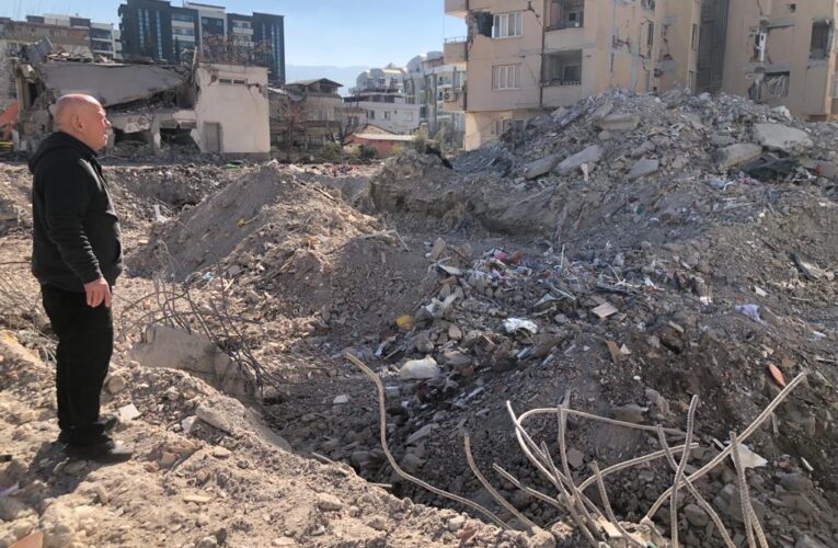 KOLAYLI:  DEPREMDE 15 GAZETECİ YAŞAMINI YİTİRDİ