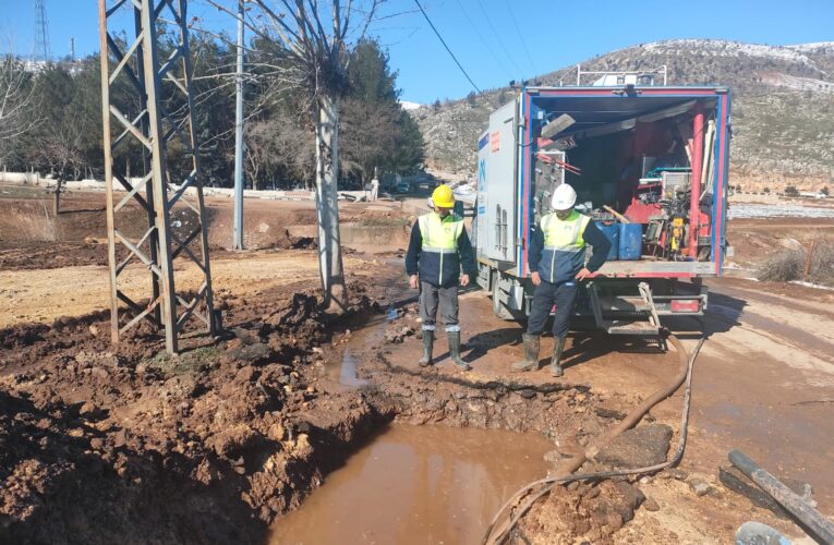 BÜYÜKŞEHİR, DEPREM BÖLGELERİNDE İÇMESUYU ÇALIŞMALARI İÇİN KOLLARI SIVADI