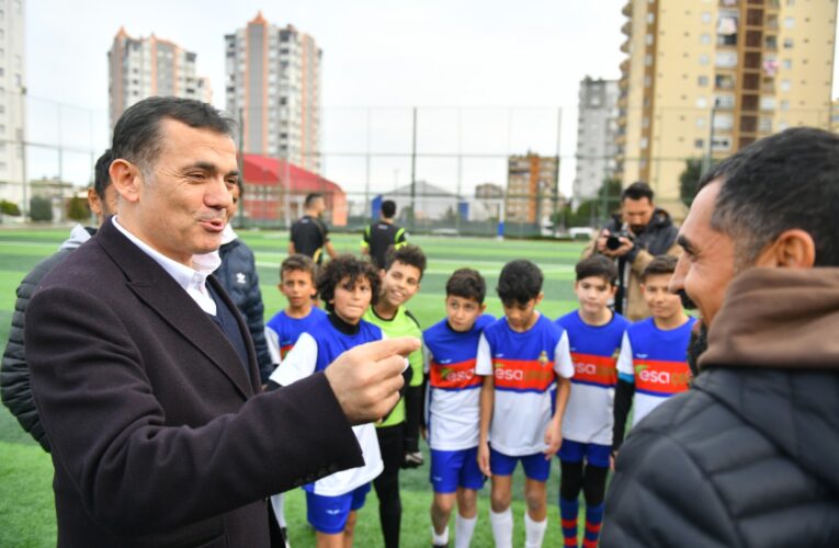 Yenişehir Belediyesi çocukları yeşil sahalarda buluşturdu
