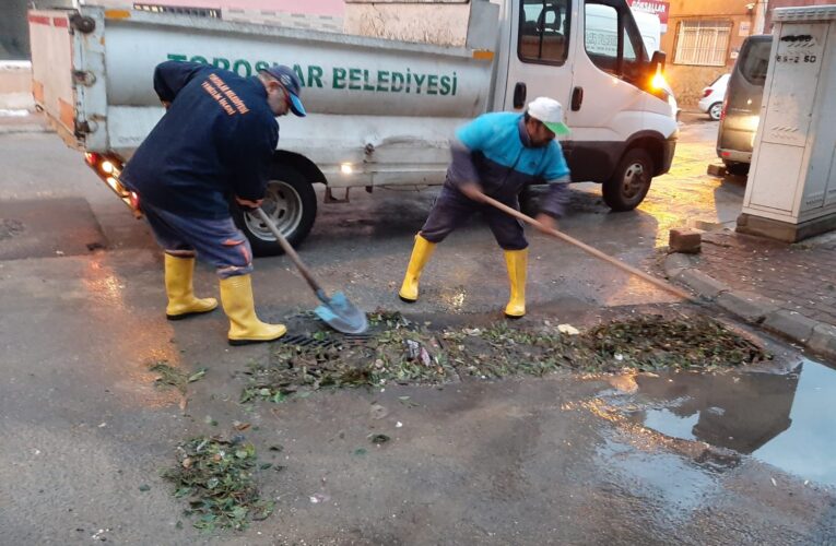 TOROSLAR BELEDİYESİNİN ACİL DURUM AFET EKİPLERİ, SAĞANAK YAĞIŞ TEYAKKUZUNDA
