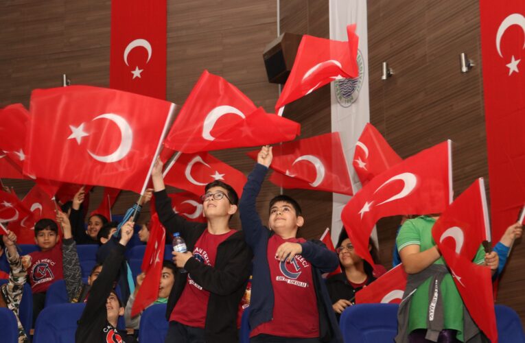 BAŞKAN YILMAZ; “İSTİKLAL MARŞI, BİZİM ORTAK DEĞERİMİZ VE PAROLAMIZDIR”