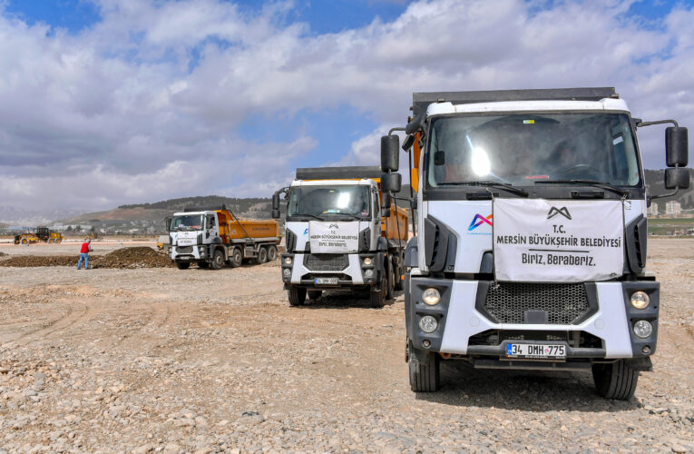 GEZİCİ HİZMET ARAÇLARI DEPREMZEDELER İÇİN BÖLGEDE