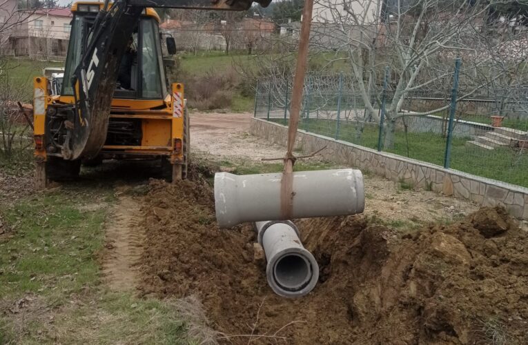 TOROSLAR’DA YOL ÇALIŞMALARI SÜRÜYOR