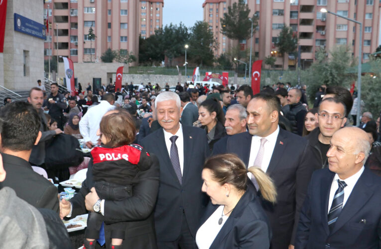 BAŞKAN YILMAZ, EMNİYET MENSUPLARI İLE İFTARDA BULUŞTU