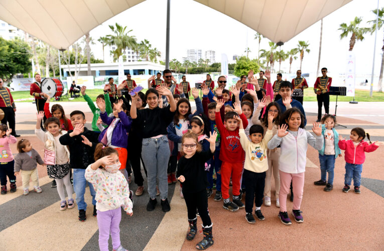 BÜYÜKŞEHİR İLE 23 NİSAN COŞKUSU ERKENDEN BAŞLADI