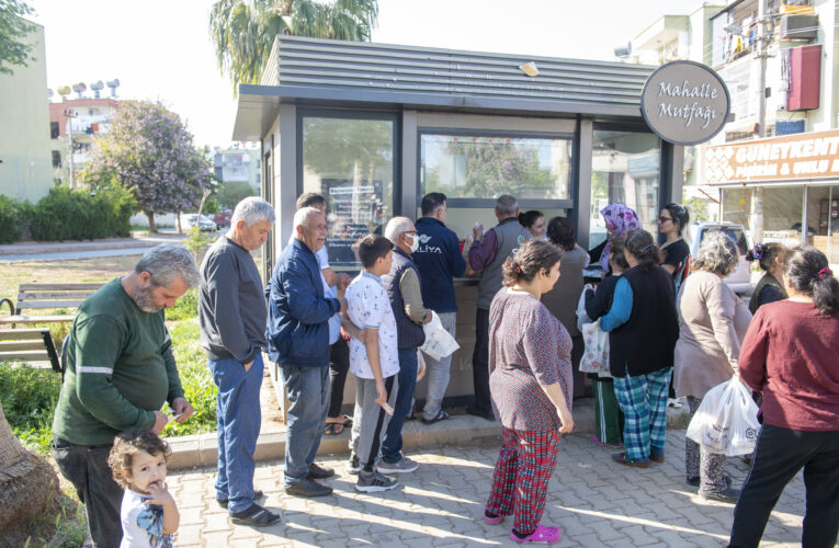 DEPREMZEDELERE DESTEK DOLAYISIYLA ARA VERİLEN MAHALLE MUTFAKLARI YENİDEN HİZMETTE