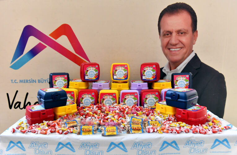 MERSİN BÜYÜKŞEHİR’DEN ÇOCUKLARA ÇİFTE BAYRAM HEDİYESİ