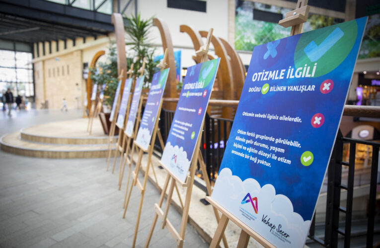 BÜYÜKŞEHİR, ‘DÜNYA OTİZM FARKINDALIK GÜNÜ’NDE FARKINDALIK ETKİNLİĞİ GERÇEKLEŞTİRDİ