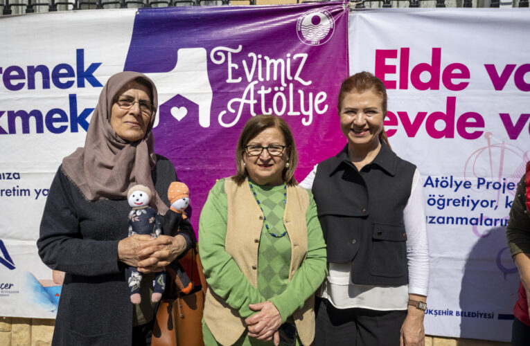 MERAL SEÇER: “200 KADINLA 10 BİN OYUNCAK ÜRETİMİNİ GERÇEKLEŞTİRDİK VE DEPREMDEN ETKİLENEN ÇOCUKLARIMIZA 23 NİSAN’DA GÖNDERECEĞİZ”