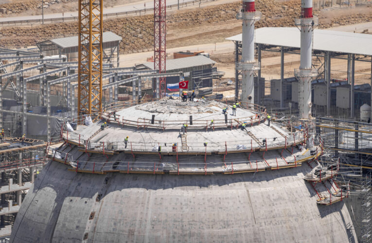 AKKUYU NGS’NİN 1’İNCİ GÜÇ ÜNİTESİ’NDE İÇ KORUMA KABUĞUNUN KUBBESİNE BETON DÖKME İŞLEMİ TAMAMLANDI