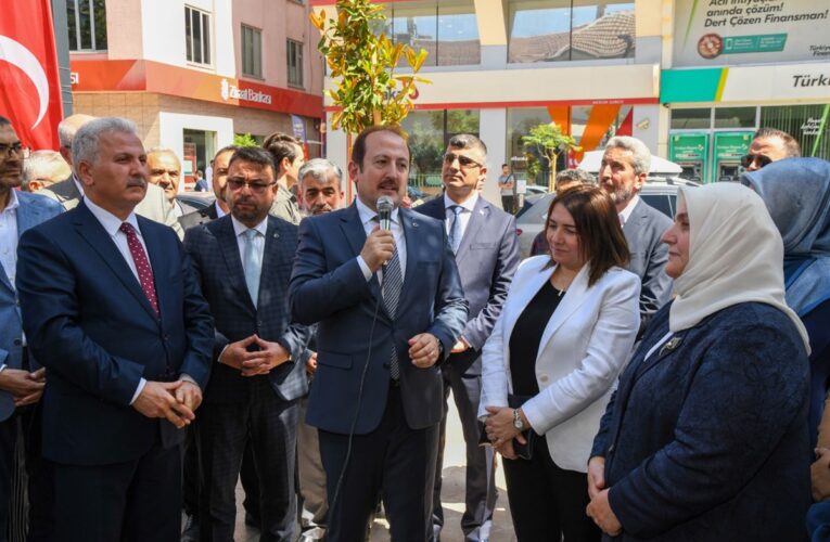 MERSİN BÜYÜKŞEHİR ŞEHİR TİYATROSU ÖDÜLE DOYMUYOR