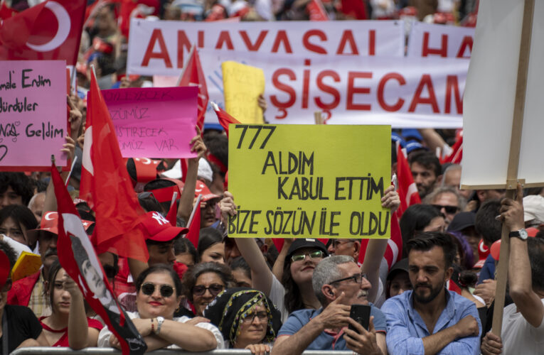 BAŞKAN SEÇER: “AZİMLİYİZ, KUDRETLİYİZ, ÇALIŞIYORUZ. İKTİDARI İSTİYORUZ”