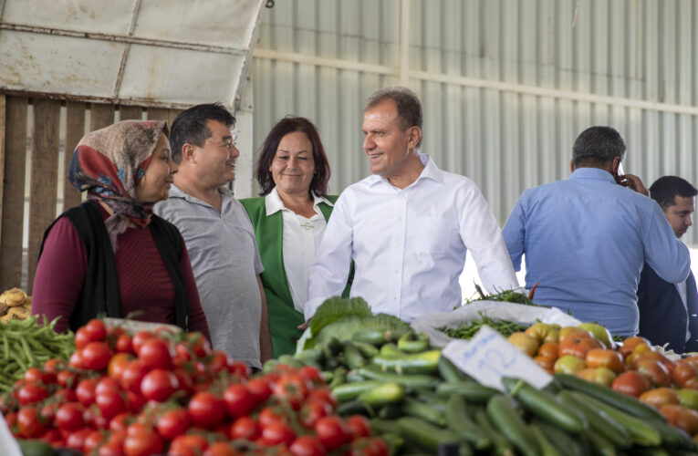 “BİZ ALTIN VARAKLI SARAYLARDA DEĞİL, SOKAKTA SİYASET YAPAN SİYASETÇİLERİZ”