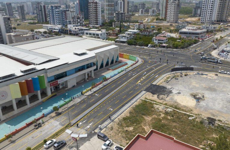 6. KANALİZE KAVŞAK 32. CADDE İLE 13. CADDE KESİŞİMİNDE AÇILDI