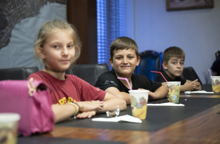 SEÇER: “İNSANLARI SEVİYORSAN İYİ BİR BELEDİYE BAŞKANI OLABİLİRSİN”