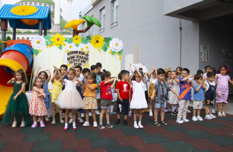 BÜYÜKŞEHİR BELEDİYESİ’NİN ÇOCUK GELİŞİM MERKEZLERİ’NDE KARNE HEYECANI