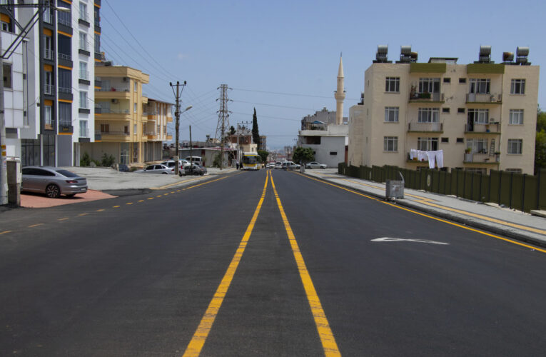 GÖZNE CADDESİ’NDE YOLLAR YENİLENDİ, KALDIRIM DÜZENLEMESİ YAPILDI