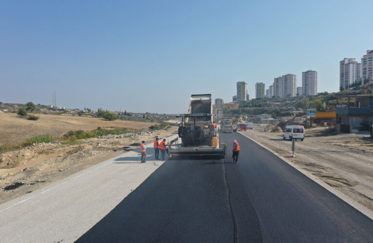 TURALI KAVŞAK İLE GAZİ PAŞA BULVARI KAVŞAĞI ARASINDAKİ 2 BİN 100 METRELİK YOL GENİŞLETİLDİ