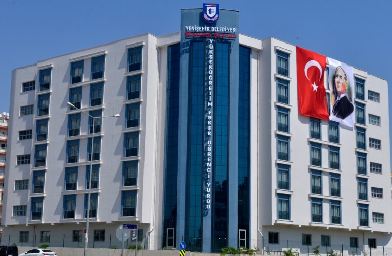 Başkan Özyiğit, “Şu anda 500 depremzede vatandaşımızı misafir ediyoruz.”