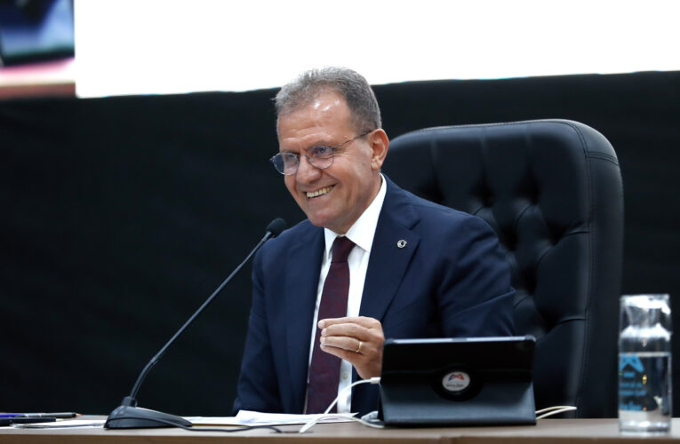 “BU SORUN SİYASETE MALZEME EDİLMEYECEK KADAR BİR RIZIK SORUNUDUR”