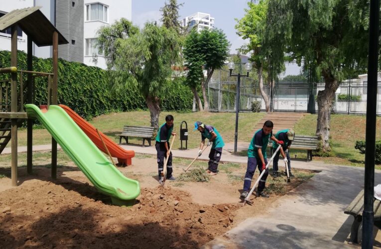 Yenişehir Belediyesi park ve yeşil alanlarda çalışmalarını sürdürüyor