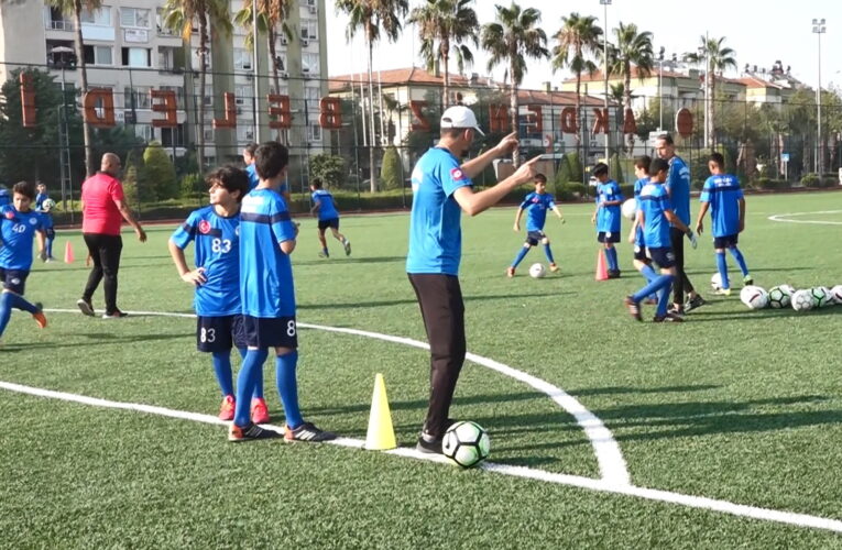 “AKDENİZ YAZ SPOR OKULLARI GELECEĞİN SPORCULARINI YETİŞTİRİYOR”