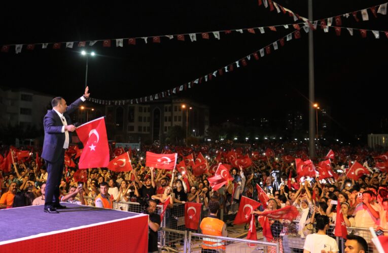 “15 TEMMUZ DİRENİŞİ, ASIRLAR BOYU UNUTULMAYACAK BİR DESTANDIR”