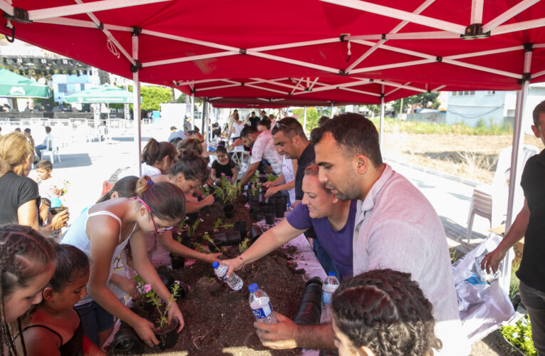 ’16. KARADUVAR TARIM, BALIKÇILIK VE ÇEVRE FESTİVALİ’YLE KARADUVAR RENGARENK