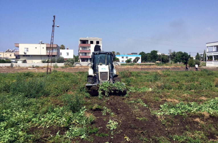 Kilit taşı ve kaldırım yenileme hizmeti de sürüyor