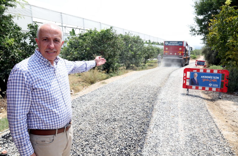 “Bırakın köy içi yollarını, tarla yollarımız bile artık asfaltlanıyor”