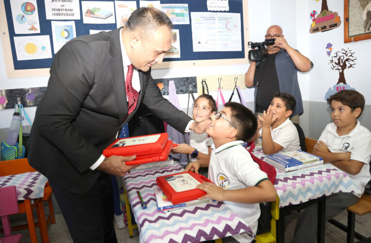 “ÖĞRENCİLERDEN BAŞKAN YILMAZ’A SEVGİ SELİ”