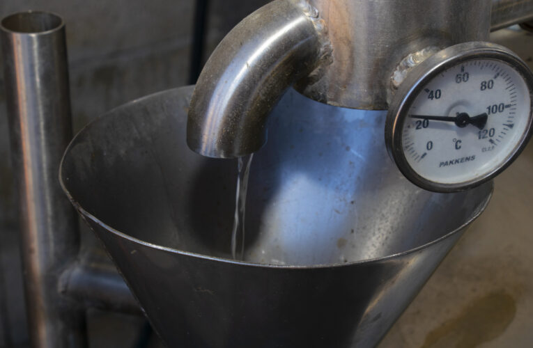 KÖSEÇOBANLI’DA ÜRETİCİLER İSTEDİ, BÜYÜKŞEHİR YERİNE GETİRDİ