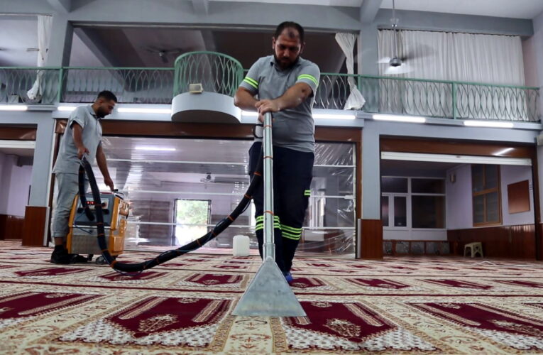 AKDENİZ’DE İBADETHANELERE KESİNTİSİZ HİZMET