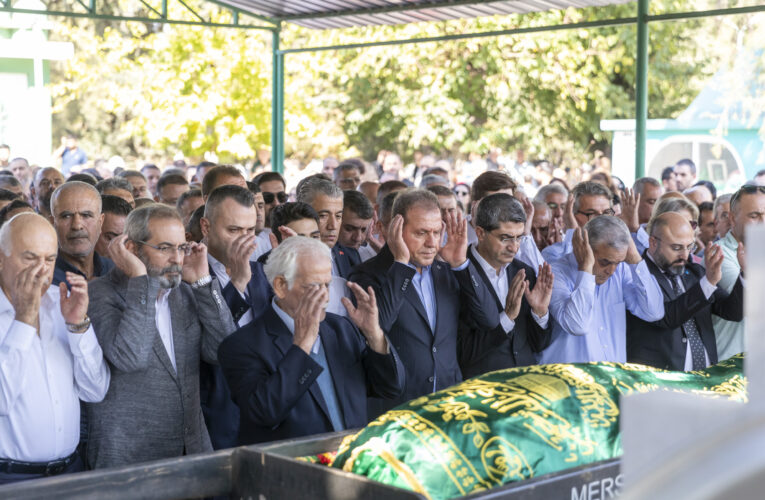 BAŞKAN SEÇER’İN AMCASI NECMİ SEÇER, TARSUS’TA DUALARLA TOPRAĞA VERİLDİ