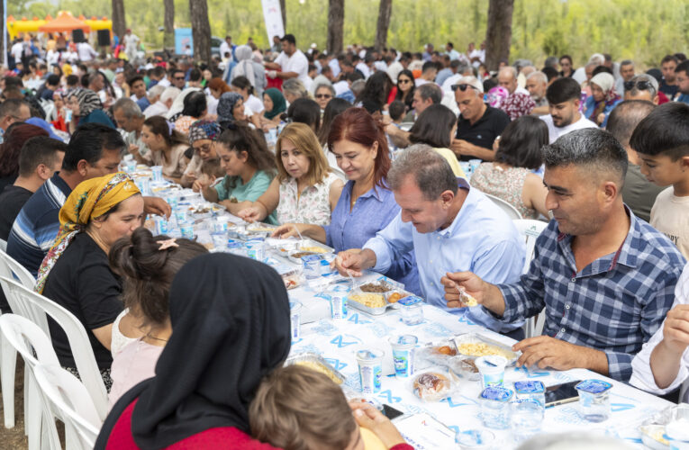 BAŞKAN SEÇER BÜYÜK AİLESİYLE BİR ARAYA GELDİ