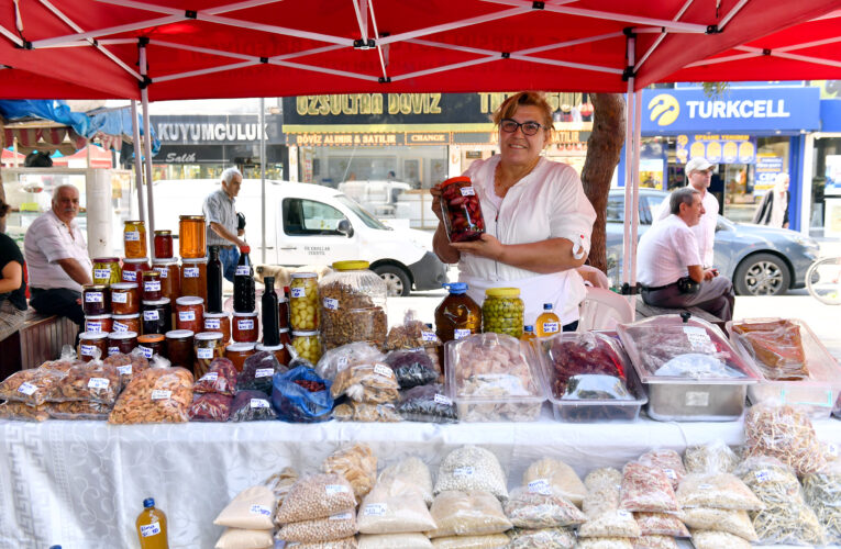 BÜYÜKŞEHİR, MUT İLÇESİNDEKİ ÜRETİCİ KADINLARI MERKEZDE AĞIRLADI