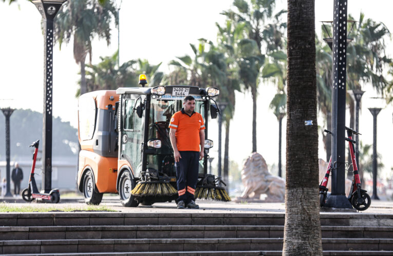 “ATATÜRK; MAZLUM MİLLETLERE FEYZ OLAN VE IŞIK TUTAN BİR LİDER”