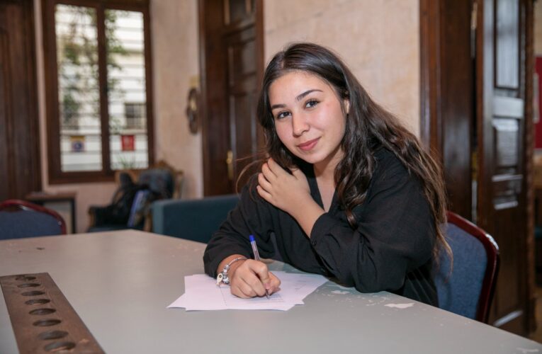 HER EKOLDEN 21 EĞİTMENLE ŞEHİR TİYATROSU, KAPILARINI YENİ YETENEKLERE AÇTI