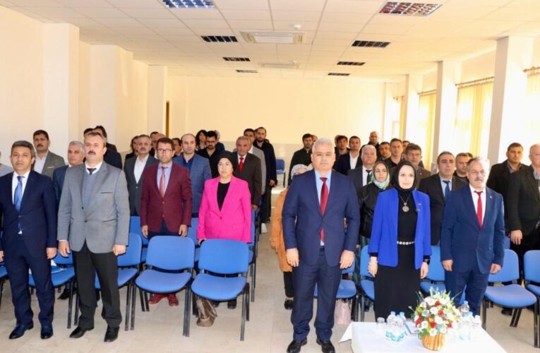 DEĞİŞEN DÜNYANIN EĞİTİM LİDERLERİ EĞİTİM SEMİNERİNİN ÜÇÜNCÜSÜ BOZYAZI ANADOLU LİSESİNDE GERÇEKLEŞTİ