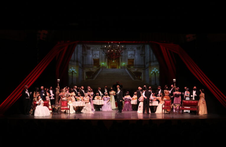 “La Traviata” Rejili Konser Seyircisini Bekliyor.