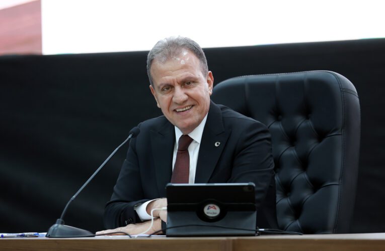 “BİZDE DUR DURAK YOK, ÇALIŞIYORUZ”