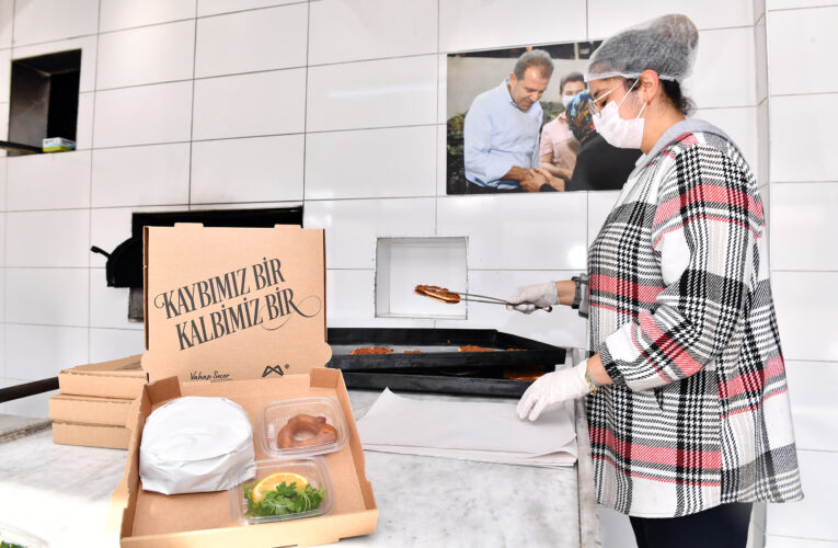 MERSİN BÜYÜKŞEHİR, VATANDAŞIN ACISINI DA PAYLAŞIYOR