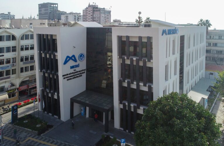 MESKİ’NİN HİZMET BİNASI, HEM ABONELERİ HEM DE ESNAFI MEMNUN EDİYOR