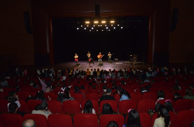 Yenişehir Belediyesi yarıyıl tatilinde 7 bin çocuğu tiyatroyla buluşturdu