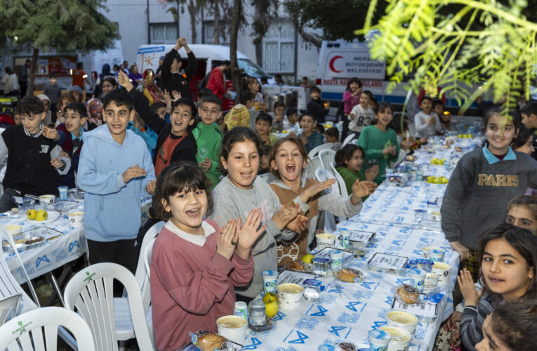 “BİRLİK VE BERABERLİK İÇERİSİNDE NİCE RAMAZAN’LAR GEÇİRMEYİ DİLİYORUM”