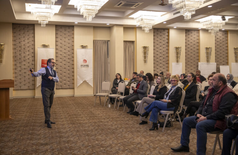 DEMOKRATİK YEREL YÖNETİM İÇİN SİVİL KATILIMIN GÜÇLENDİRİLMESİ PROJESİ SÜRÜYOR