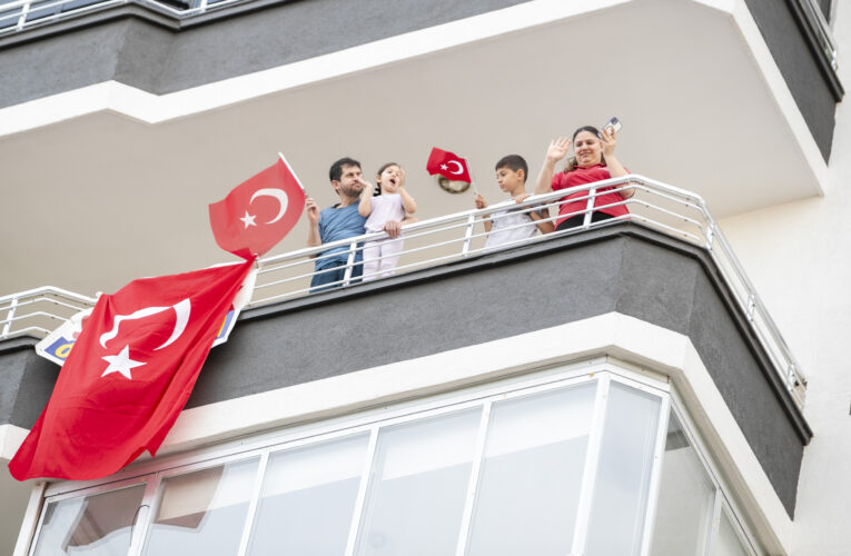 BÜYÜKŞEHİR DÜNYA ÇOCUKLARINI MERSİN’DE BULUŞTURDU