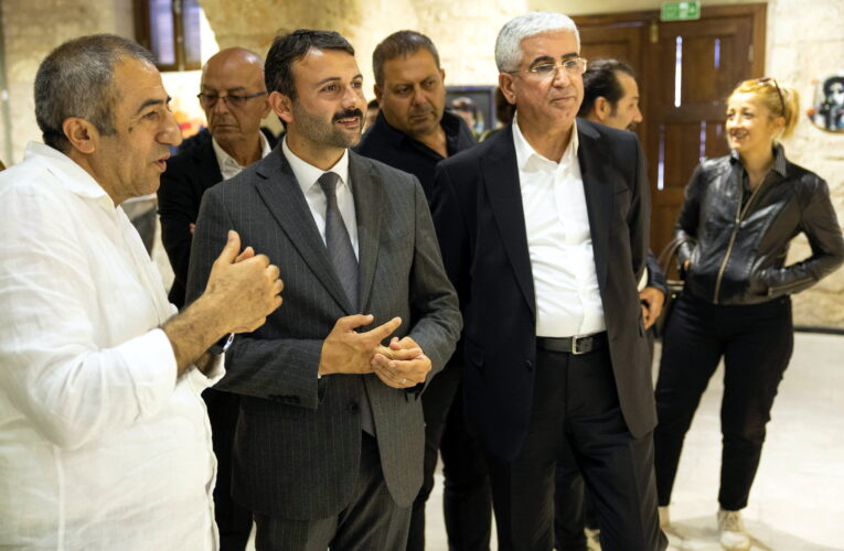 Birbirinden farklı ve güzel eserler, Akdeniz Sanat Galerisi’nde beğeniye sunuldu  